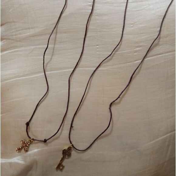 Necklace bundle of 2 - Picture 8 of 11